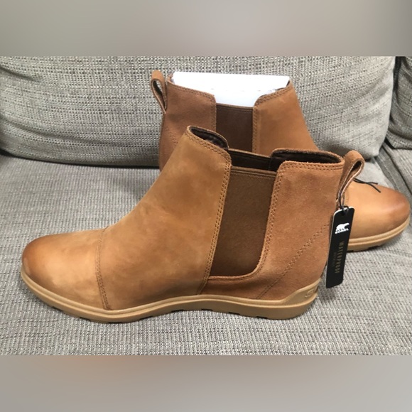 NIB New SOREL EVIE II Chelsea Boots  Size 12 - Picture 1 of 7